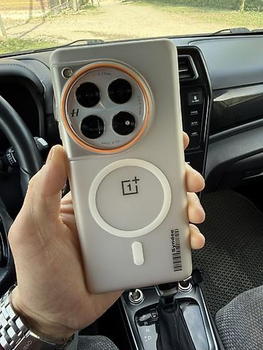 OnePlus: OnePlus 12, Б/у, 256 ГБ, цвет - Белый, В рассрочку, 2 SIM — 8