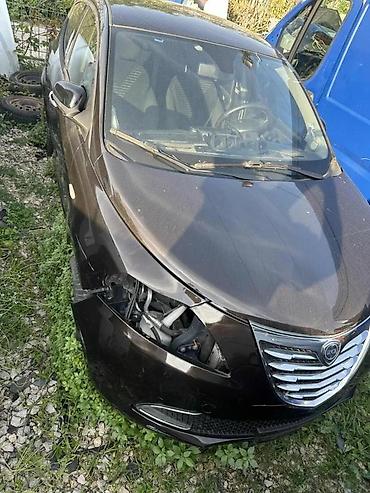 hunter skuter: LANCIA Y YUIPSILON KOMPLETAN AUTO U DELOVIMA | Lancia y yuipsilon — 1