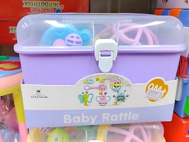 набор погремушек: Набор погремушек для малышей Baby Rattle в чемоданчике. - Бренд — 1