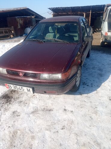 ланс: Mitsubishi Lancer: 1992 г., 1.5 л, Механика, Бензин, Седан