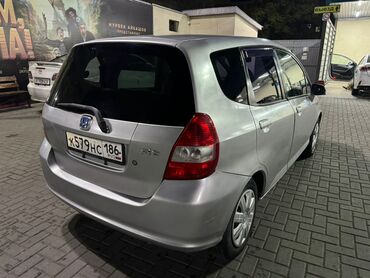 битий авто: Honda Fit: 2003 г., 1.5 л, Вариатор, Бензин, Хэтчбэк