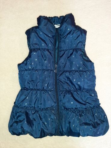 zimske jakne za devojčice h m: Prelepi kvalitetni prsluk,lepog kroja teget boje,očuvan kao