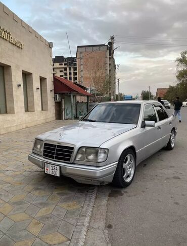 Mercedes-Benz: Mercedes-Benz W124: 1994 г., 2.2 л, Механика, Бензин, Седан