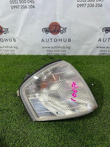 поворотники w202: Поворотник правый для Mercedes-Benz C-Class W202, двигатель M111E20 — 1