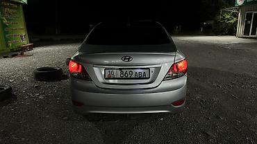transporter multivan: Hyundai Solaris: 2014 г., Седан — 5