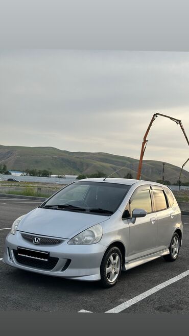ищу хонда фит: Honda Fit: 2003 г., 1.5 л, Вариатор, Бензин, Хэтчбэк