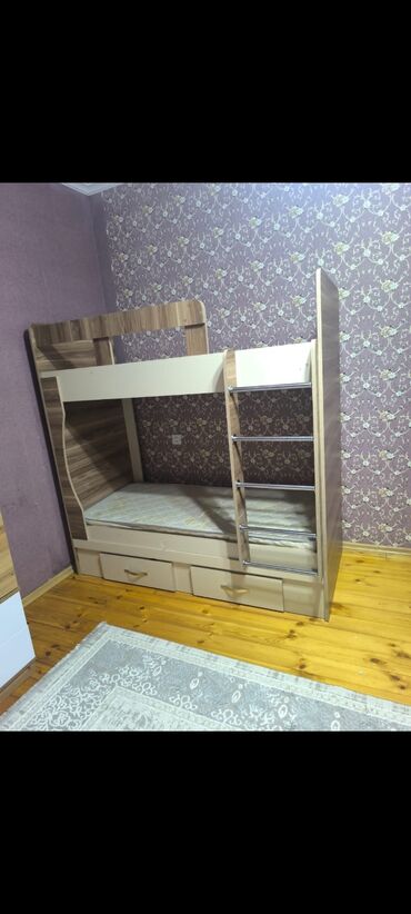 кара погрузчик: Iki mertebe carpayi satilir 250 azn. Matras var. Unvan Sumqayit yasil