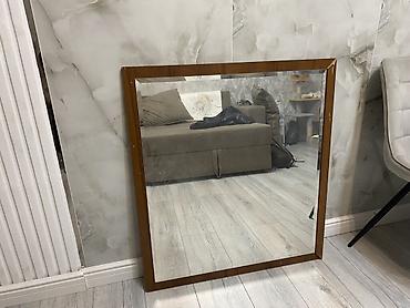wall mirror: Зеркало настенное в прямоугольной раме из шпонированной плиты (цвет — 1