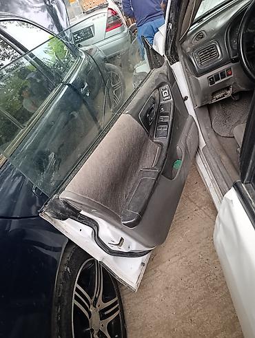 авто дом: Subaru Forester SF (первое поколение), универсал, левый руль — 5