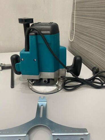 Кромочные обер фрезеры: Обер фрезер большой, макита цанга 6 мм,6мм 12 мм Полный комплект — 6