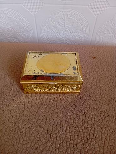 tap az lusturlar: Qızılı rəngli dekorativ zinət qutusu - Material: metal korpus, qızılı — 1