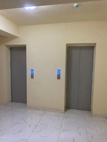 Yeni tikili: 4 otaqlı, Yeni tikili, m. Xalqlar Dostluğu, 131 kv. m — 14