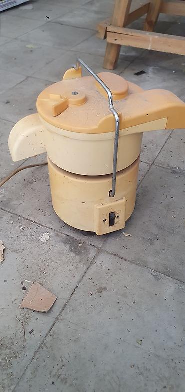 Техника для кухни: Elektrik sitrus şirəçəkəni - Kompakt, stolüstü dizayn - İki hissəli — 1