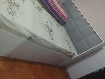 divan ustu: İşlənmiş, İkinəfərlik çarpayı, Bazalı, Matras ilə, Siyirməsiz, Azərbaycan — 2