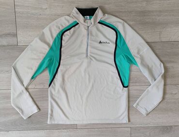 Sportska odeća: Gornji deo odeće, Za odrasle, Upotrebljenо — 1
