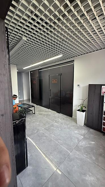 сдаю кв сокулук: Аренда офисов, 326 м², В жилом комплексе, 1 линия, С оборудованием, С отдельной кухней — 5