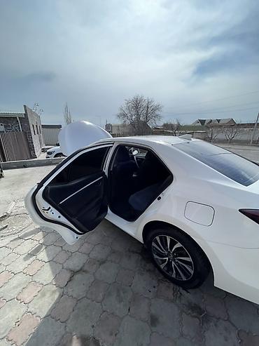 мотор дизель 2 2: Toyota Corolla: 2019 г., 1.8 л, Робот, Гибрид, Седан — 3