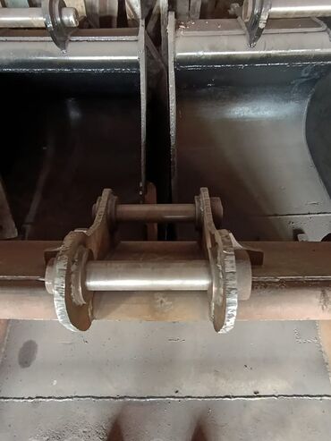 Запчасти для универсальных станков: Ковши для экскаватора - Универсальные ковши под фронтальное и — 9