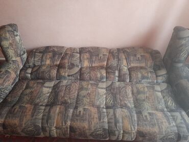диван для гостинный: Раскладной, Б/у