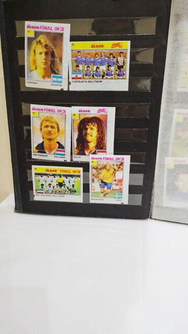 Markalar: 195 ədəd saqqız kağızı+ iri marka kitabı= hamısı birlikdə 100 manat — 13