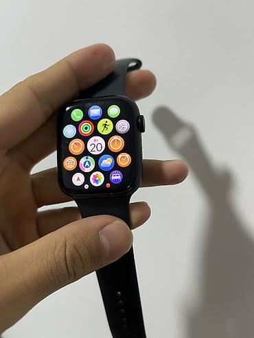 galaxy 6: Смарт-часы Apple Watch в черном цвете с черным силиконовым ремешком — 3
