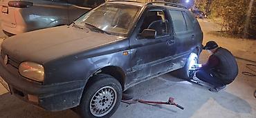 фольсваген голф 3: Volkswagen Golf: 1993 г., Механика, Бензин, Хэтчбэк — 5