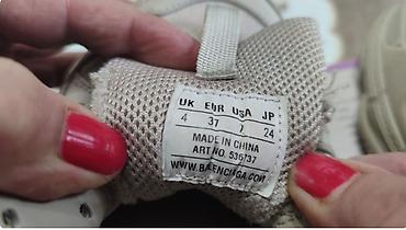 ljubičaste patike: Balenciaga Triple S patike – bež/ekru koloritet - Model: Triple S — 5