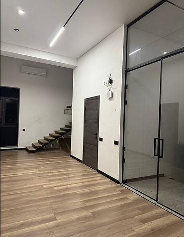 Продажа квартир: 4 комнаты, 166 м² — 4