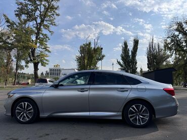 Honda: Honda Accord: 2018 г., 2 л, Вариатор, Гибрид, Седан — 11
