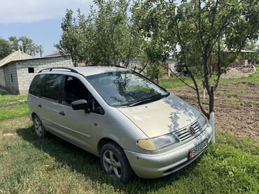рычаг фораннер: Volkswagen Sharan: 1999 г., 2 л, Механика, Газ, Вэн/Минивэн