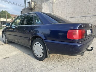 купить фронтальный погрузчик бу: Audi A6: 1994 г., 2 л, Механика, Бензин, Седан