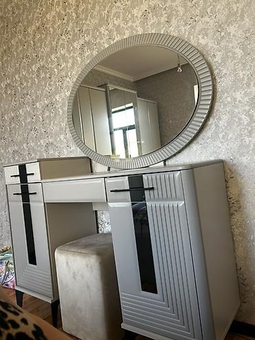 Yataq otağı dəstləri: İkinəfərlik çarpayı, Dolab, Türkiyə — 1