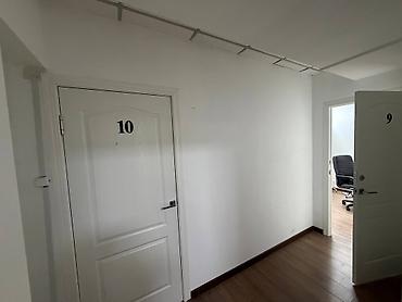 Аренда офисов: Сдается офисное помещение — 466 м² 📍 Адрес: г. Бишкек, ул. Усенбаева — 21