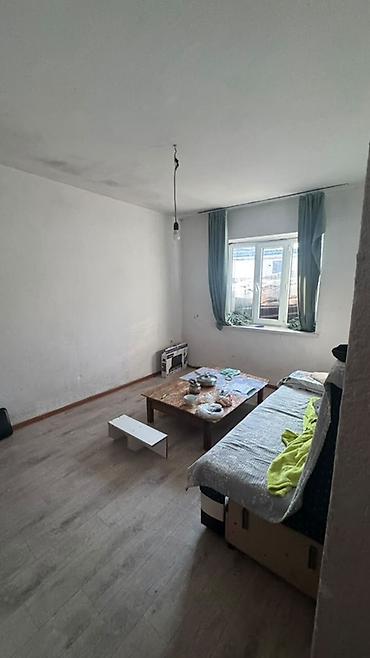 продаю однокомнатные квартиры: 1 комната, Парам без детей, С мебелью частично — 2