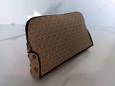 Torbe: Torbe 
Velike cena 4100din, manje po 3000din — 27