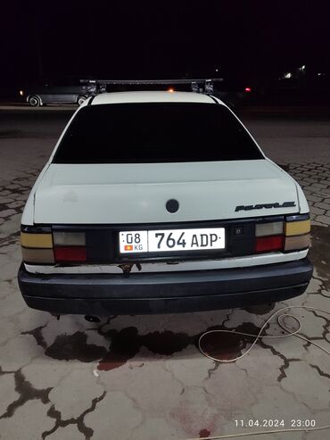 селхоз тех: Volkswagen Passat: 1989 г., 1.8 л, Механика, Бензин, Седан