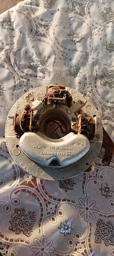 Ehtiyat hissələri: Salam Veterok matorunun elektronu satilir tapilmiyan hissedi