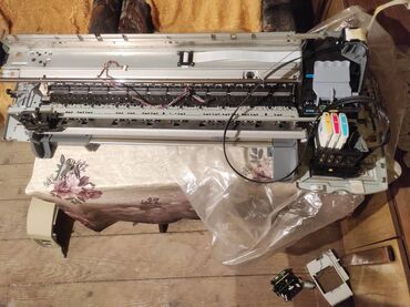 Druga oprema za računare i laptopove: Prodajem delove plotera HP DesignJet 110. Za konkretan deo pitajte — 15