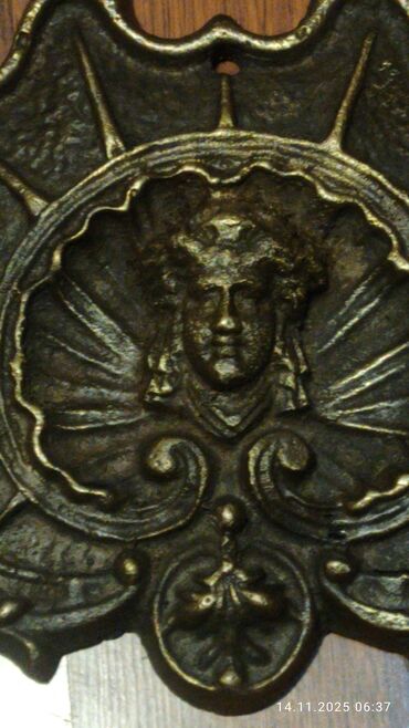 Digər ev dekoru: Məhsul: Bərk döküm metal dekorativ divar elementıtökmə latun 8kq — 2