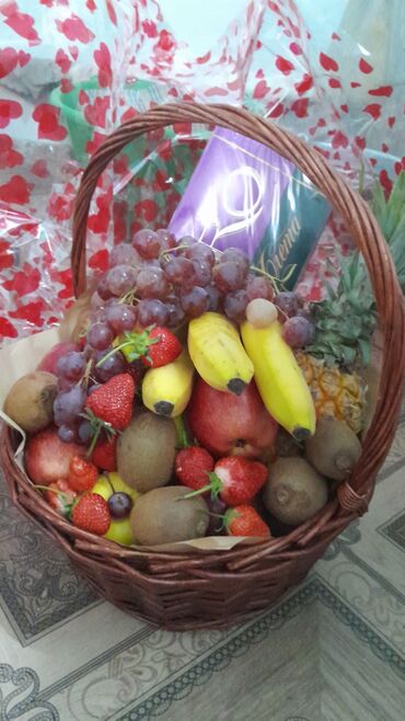 нарезка фруктов: Фруктовые корзинки на заказ!!! ассортимент супер свежие фрукты