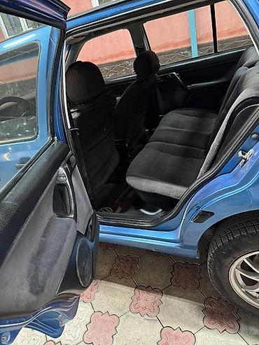 mazda 323 2003: Volkswagen Vento: 1993 г., 2 л, Механика, Бензин, Седан — 7