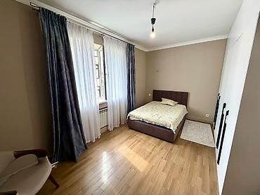 studio apartment: Студия, 80 м², 6 мкр 3 этаж, Дизайнерский ремонт — 4