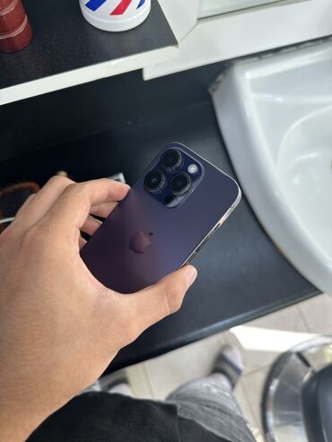 Apple iPhone: IPhone 14 Pro, 256 GB, Deep Purple, Face ID