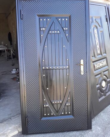 Giriş qapıları: Yeni Giriş qapısı Zamok və çərçivə ilə, Zəmanətli, Ödənişli quraşdırma, Ödənişli çatdırılma, Rayonlara çatdırılma — 8