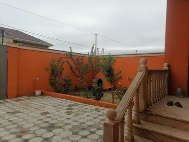 Həyət evləri və villaların satışı: Satılır: həyət evi - Ümumi təsvir: Tək mərtəbəli, eyvanlı həyət evi — 2