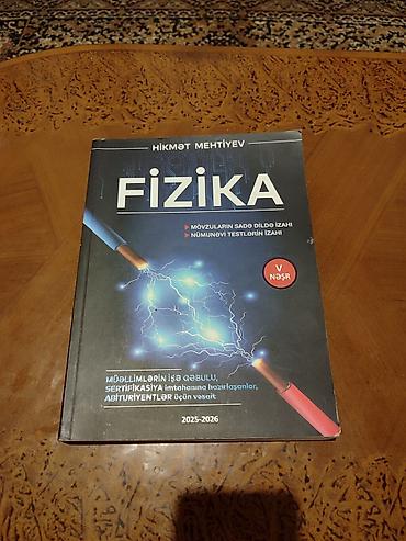 Testlər: Fizika qayda kitabı. Kitab heç istifadə olunmuyub,yenidir. Ünvan — 1
