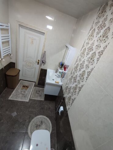 Həyət evləri və villaların satışı: Məhəmmədinin girəcəyində 4 sot torpaqda, sahəsi 160 kv.m olan kürsülü — 21