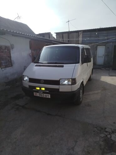 срочно продается машина: Volkswagen Multivan: 1992 г., 2 л, Механика, Бензин, Минивэн