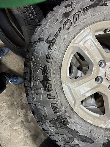 245: Комплект шин Bridgestone Dueler A/T - Размер: 245/75 R17 - Индекс — 3