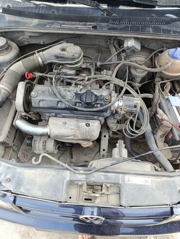 Volkswagen: Volkswagen Golf: 1993 г., 1.6 л, Механика, Бензин, Седан